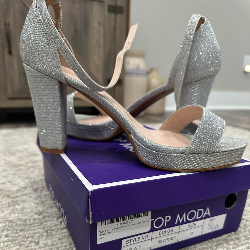 Top Moda platform, size 10, worn once!